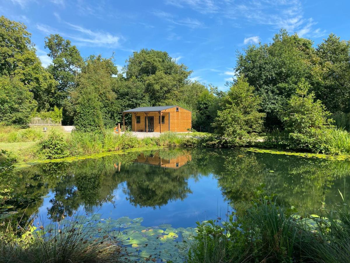 Kingfisher Cabin - Wild Escapes Wrenbury Off Grid Glamping - Ages 12 And Over Baddiley エクステリア 写真