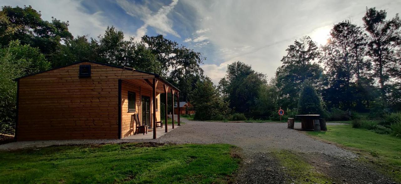 Kingfisher Cabin - Wild Escapes Wrenbury Off Grid Glamping - Ages 12 And Over Baddiley エクステリア 写真