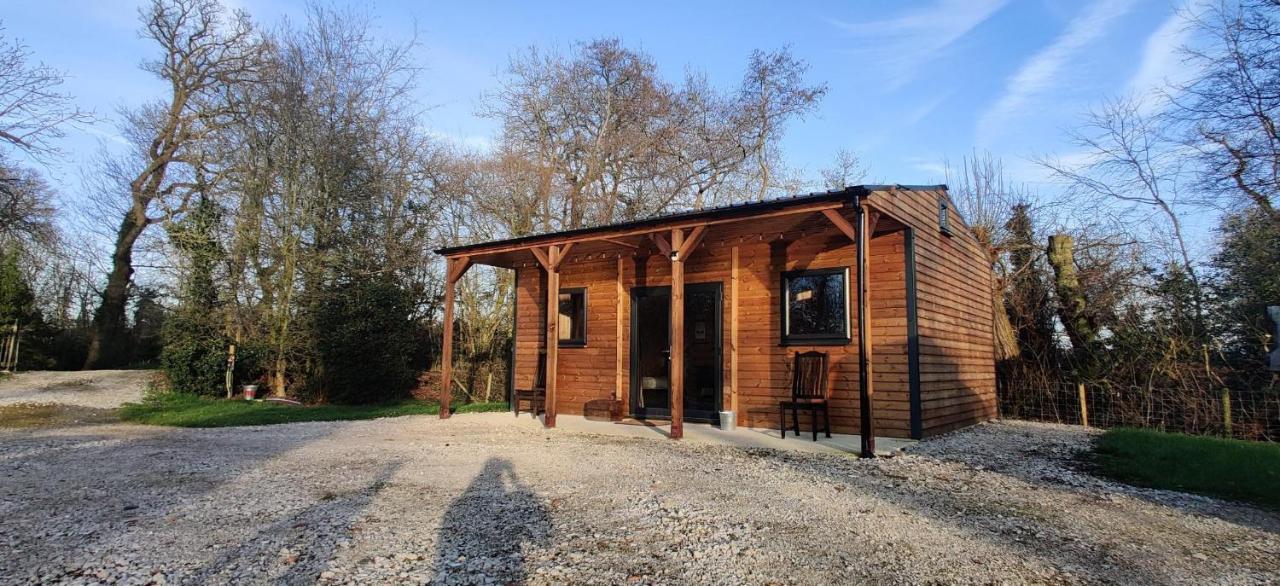 Kingfisher Cabin - Wild Escapes Wrenbury Off Grid Glamping - Ages 12 And Over Baddiley エクステリア 写真